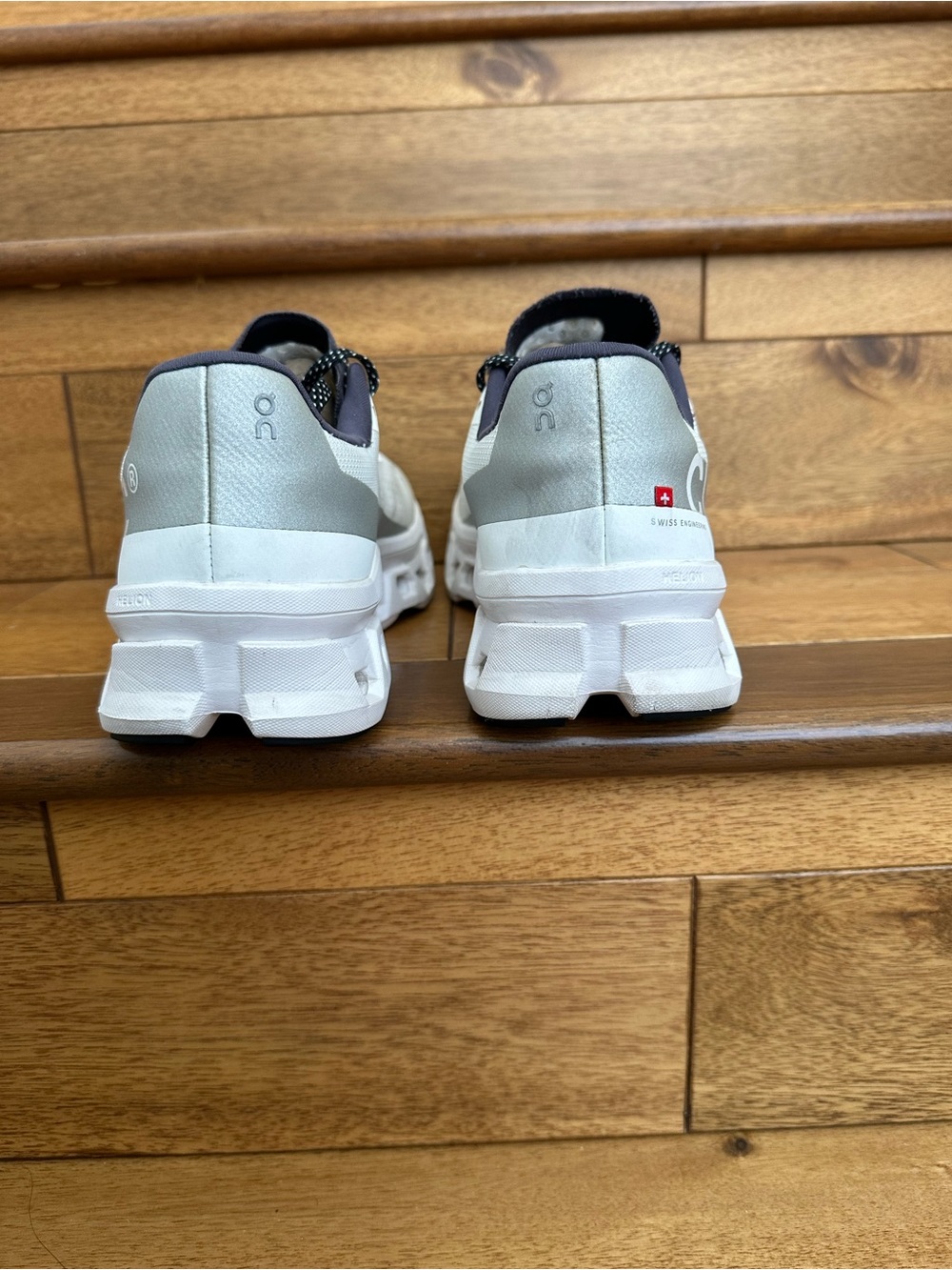 On Cloudmonster Men’s size 10.5 white - Picture 6 of 11